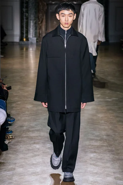 Look 29